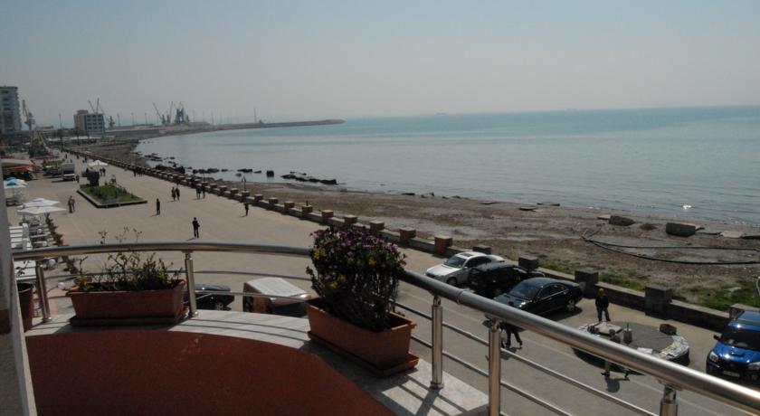 Hotel Kristal Дуррес Екстер'єр фото