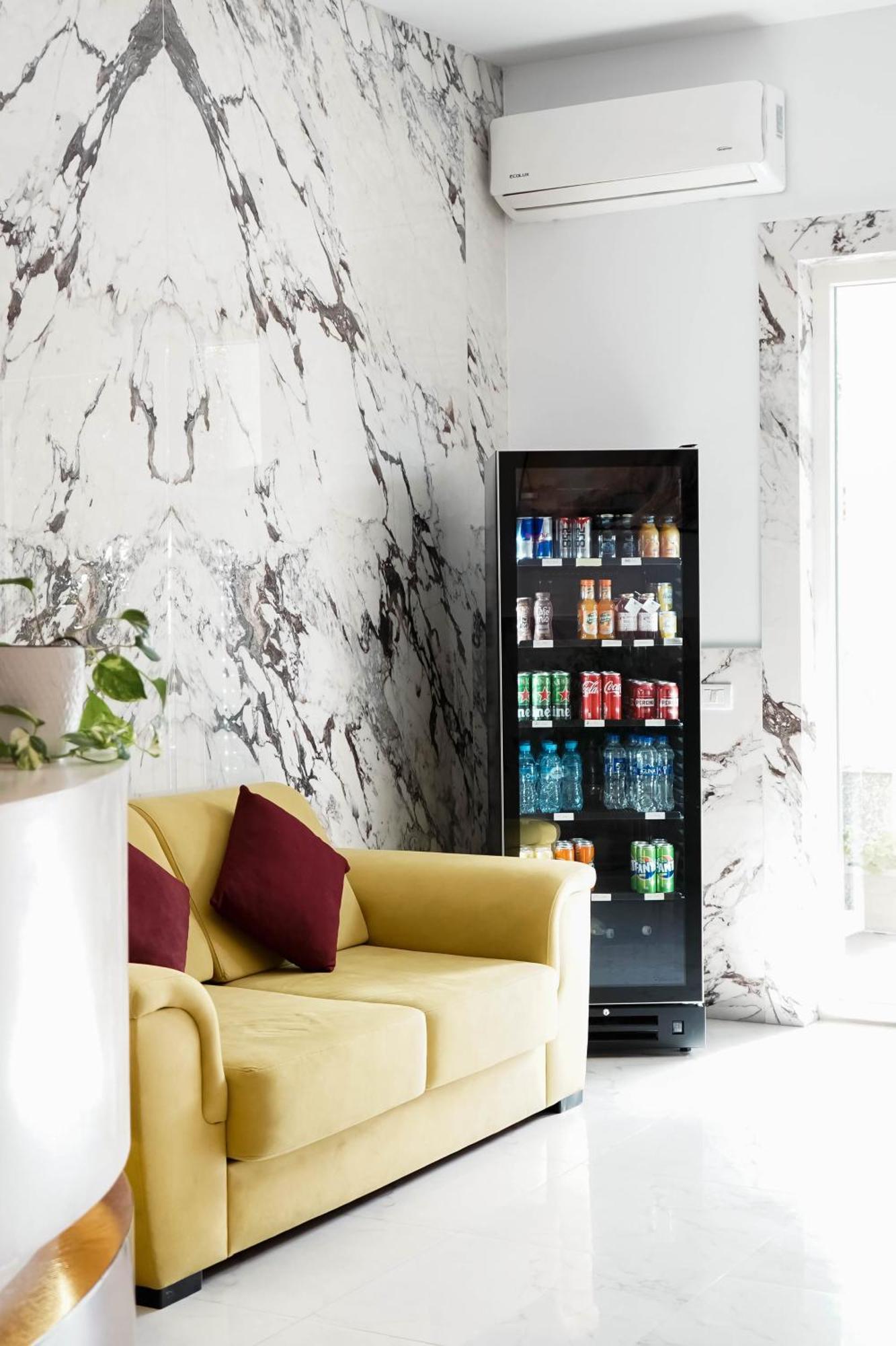 Hotel Kristal Дуррес Екстер'єр фото