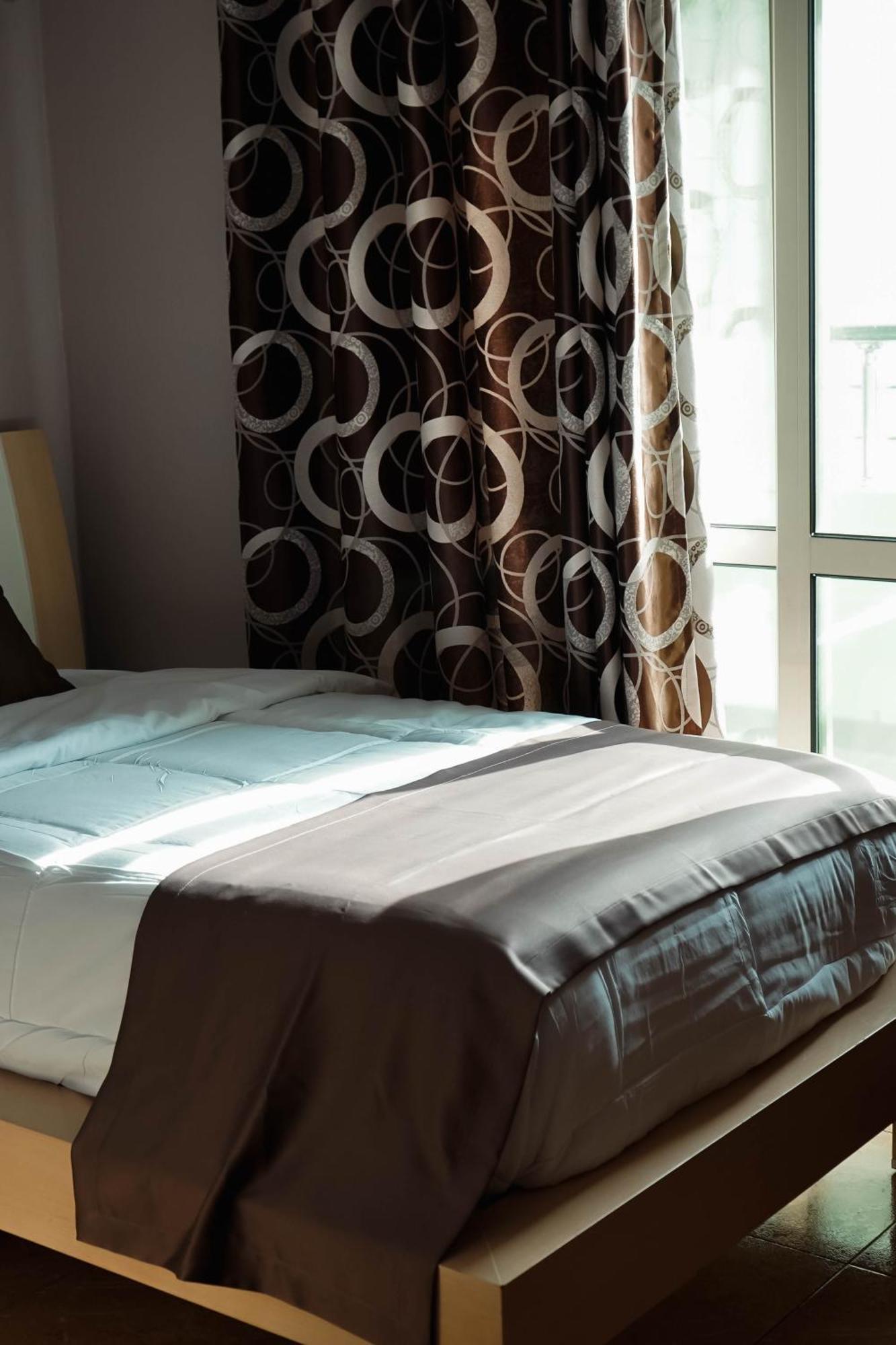 Hotel Kristal Дуррес Екстер'єр фото
