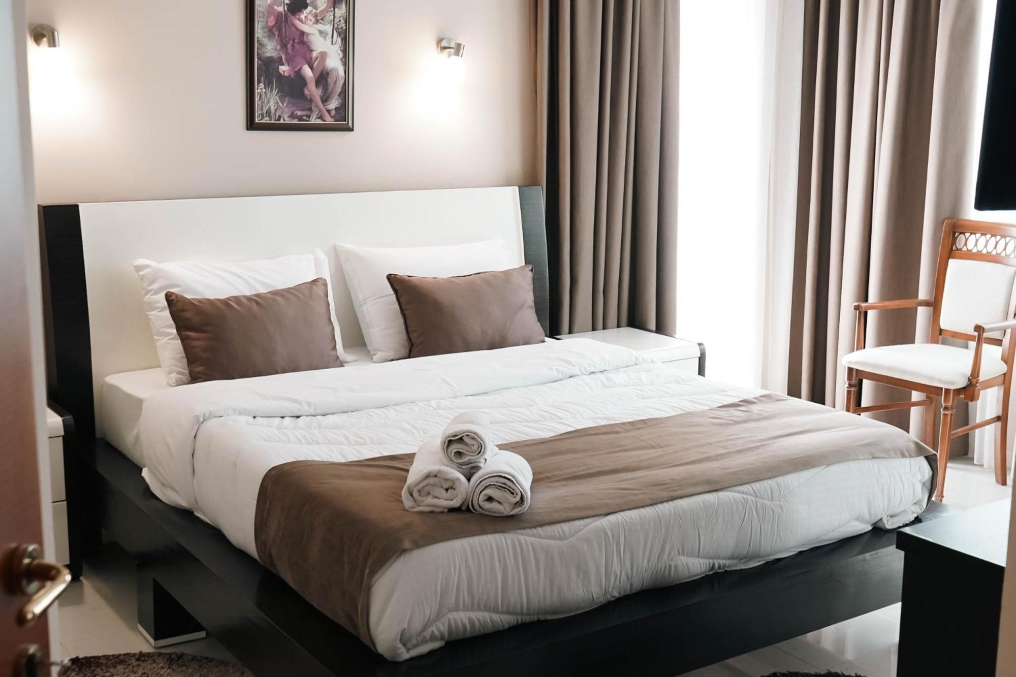 Hotel Kristal Дуррес Екстер'єр фото