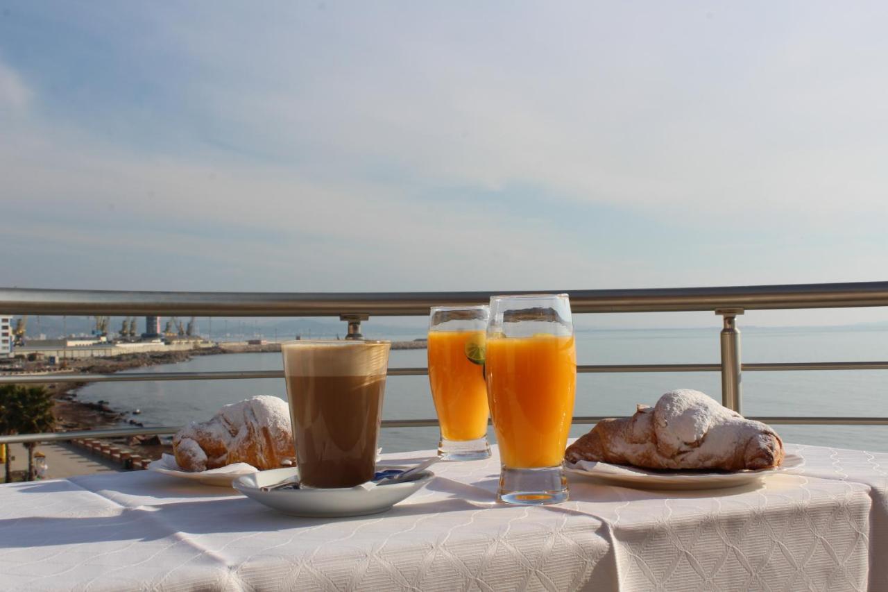 Hotel Kristal Дуррес Екстер'єр фото